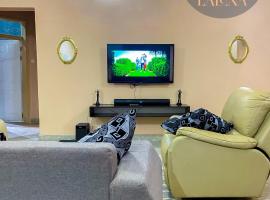 La Luna Homes，位于布兰太尔的酒店