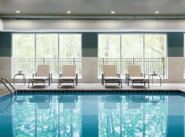 Holiday Inn Express & Suites Pittsfield-Lenox-Berkshires by IHG