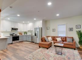 Walk to Lititz Springs Park Cozy Getaway!