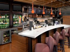 波特兰希尔斯伯若万怡酒店，位于希尔斯伯勒的酒店