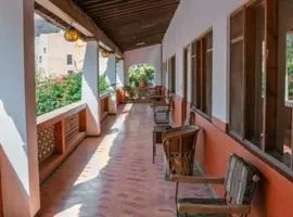 Hotel y Restaurant Embajadoras