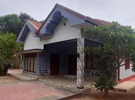 TL Villa Guest House