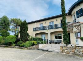 Les Criquets Hôtel & Spa，位于布朗屈埃福尔的酒店