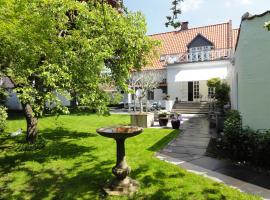 Bed and Breakfast The Old Chestnut Tree Silkeborg，位于锡尔克堡的酒店