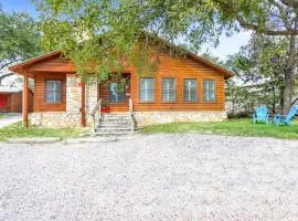 Wimberley Log Cabins Resort and Suites- The Oak Lodge