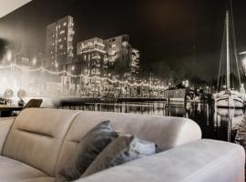 Urban Luxe Studio Centraal Gelegen Met Wasmachine，位于蒂尔堡的酒店