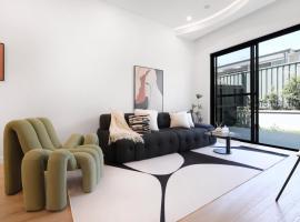 Lux & New 5-BR Townhouse for family，位于米兰达的酒店