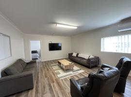 Springfield Stay - Don-gara Unit，位于Port Denison的酒店
