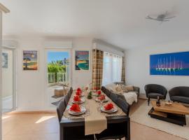 Le Jardin Secret by Golden Riviera Terrasses & acc&egrave;s plage，位于昂蒂布的酒店