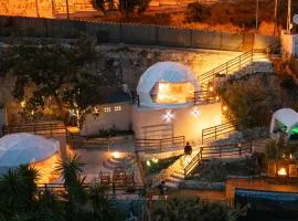 AAA View Private Terrace Outdoor Heated Hot Tub Family Fun