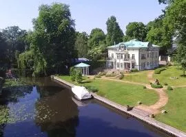 Havelpalais Comfortable holiday residence