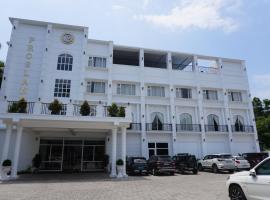 prosland hotels tirur，位于Tirūr的酒店