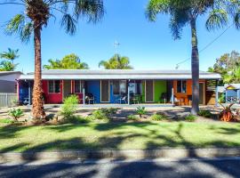 Sunlodge Caravan Park，位于赫维湾的酒店