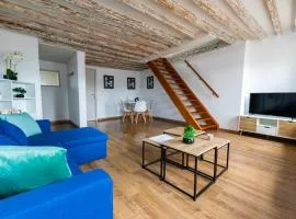 HYPER CENTRE COSY DUPLEX dans les remparts
