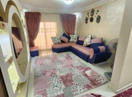 Beautiful Old Apartment，位于Madinat Al Ashir min Ramadan的公寓