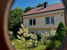 Domek na wsi kieleckiej