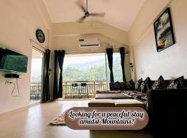 Mountainview Paradise - Cozy 1bhk amidst mountains，位于卡尔贾特的酒店