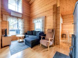 Lomahuoneisto Karkelopirtti 2 B，位于Himos的带热水浴缸的酒店