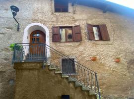 House of Zimon，位于Aldeno的酒店