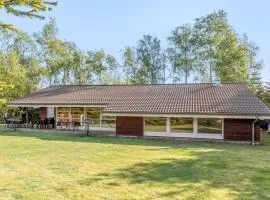 Nice Home In Væggerløse With Sauna