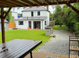 Detached 4 bed House - Brecon Beacons National Park，位于Gilwern的酒店