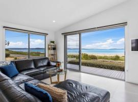 Seven Mile Beach House - Surf, Hike, Golf