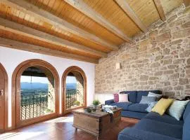 Chimenea y vistas espectaculares a los Puertos
