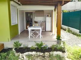 Studio avec piscine, à 3 minutes à pied des plages