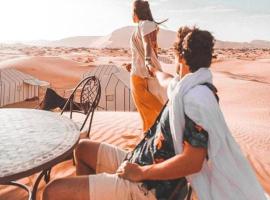 Merzouga Hamza Luxury Camp，位于梅尔祖卡的酒店