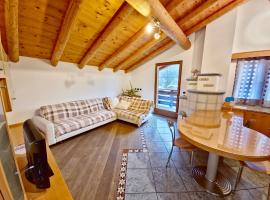 Chalet Larsech by AMA Val di Fassa，位于Pera的木屋