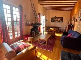 Grand Chalet pour 10 avec vue magnifique sur les pistes et les montagnes à 10mn à pied des pistes