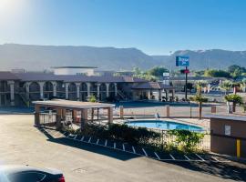 Rodeway Inn Hurricane - Zion National Park Area，位于哈里肯的酒店