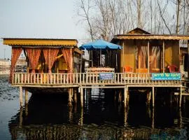 Veena Palace Group Of Houseboats