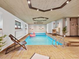 Luxus-Villa mit Indoorpool, Sauna & offenem Kamin，位于希格斯多夫的乡村别墅