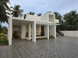 Luxury Beach House，位于Bhatkal的酒店
