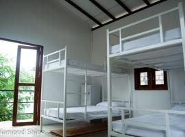 Diamond shine hostal and bunk beds，位于康提的青旅