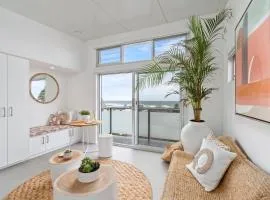 Ray of Sunshine, Wamberal Isyd