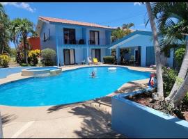 Renovated apartment in Las Palmas，位于科克的酒店