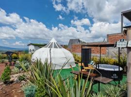 El Mirador Family Glamping TIENDA ÁRABE，位于Estancia de Itargua的酒店