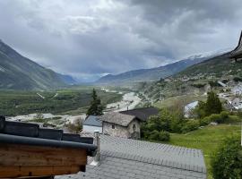 Stay in the Heart of Wallis，位于洛伊克的酒店