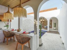 T&J3 - New! Romantic 1BR pool villa，位于乌玛拉斯的酒店