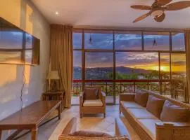 Ocean and Mountain View Villa