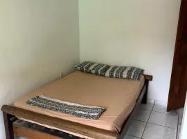 Quarto em casa compartilhada