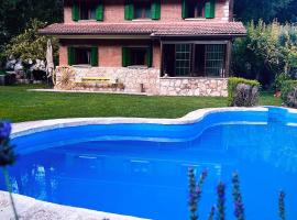 Casa Rural El Edén del Ungría，位于Caspueñas的酒店