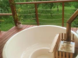 K&eacute;k Rig&oacute; D&eacute;zsaf&uuml;rdős Vend&eacute;gh&aacute;z，位于M&aacute;tranov&aacute;k的宠物友好酒店