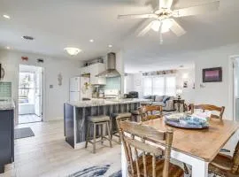 4 Mi to Beaches Pet-Friendly Berlin Home!