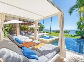 Beachfront Enchanting Villa in Punta Mita