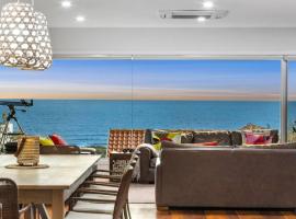 Luxury Beach Views on the Terrace sleeps 10，位于格罗夫海洋的酒店