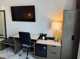 Super 8 by Wyndham Bronx Near Stadium，位于布朗克斯的酒店