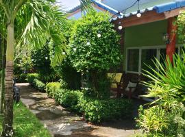 Koh Mook Lucky bungalow，位于董里的酒店
